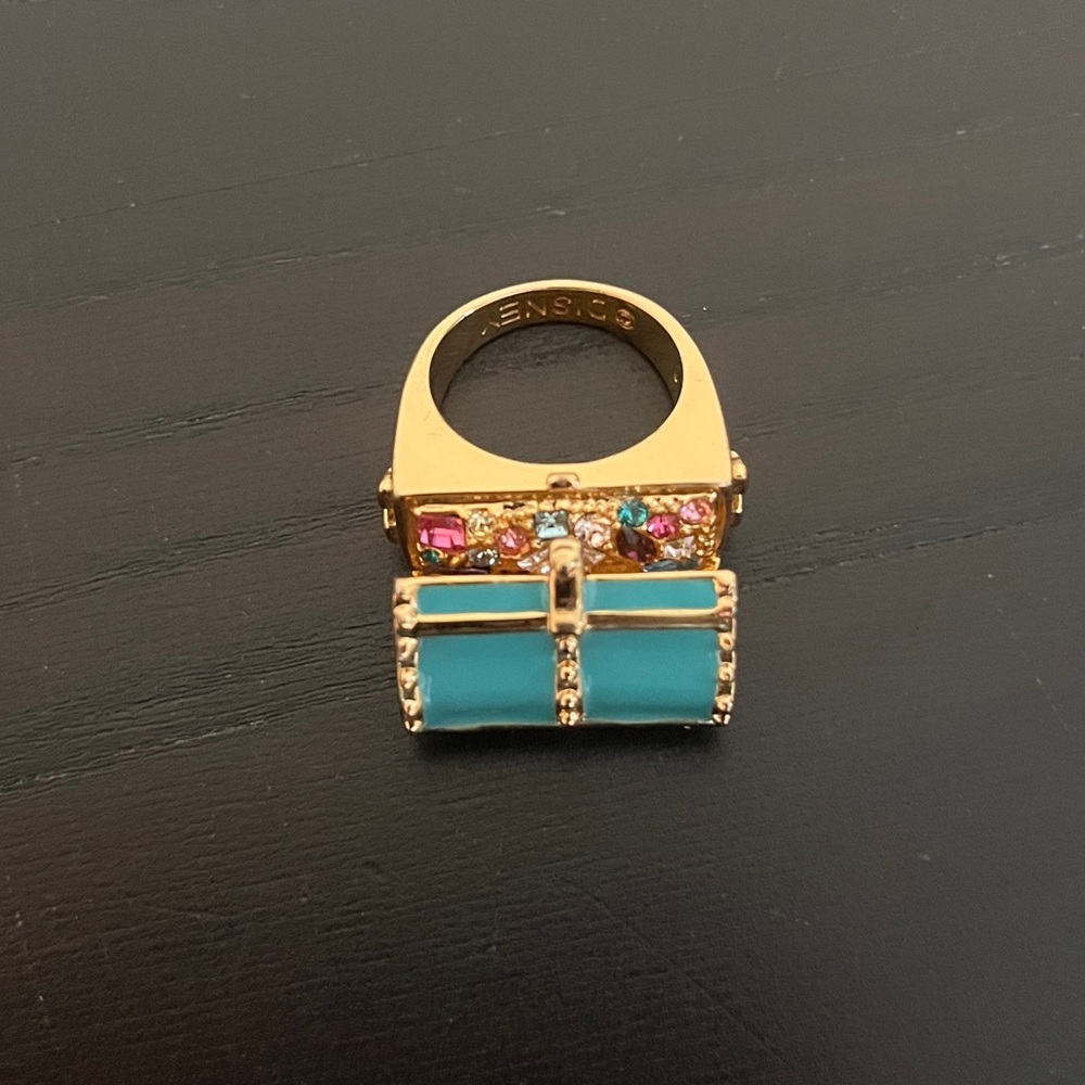 Disney Couture Little Mermaid Ariel Treasure Chest Gemstone Ring Limited Edition